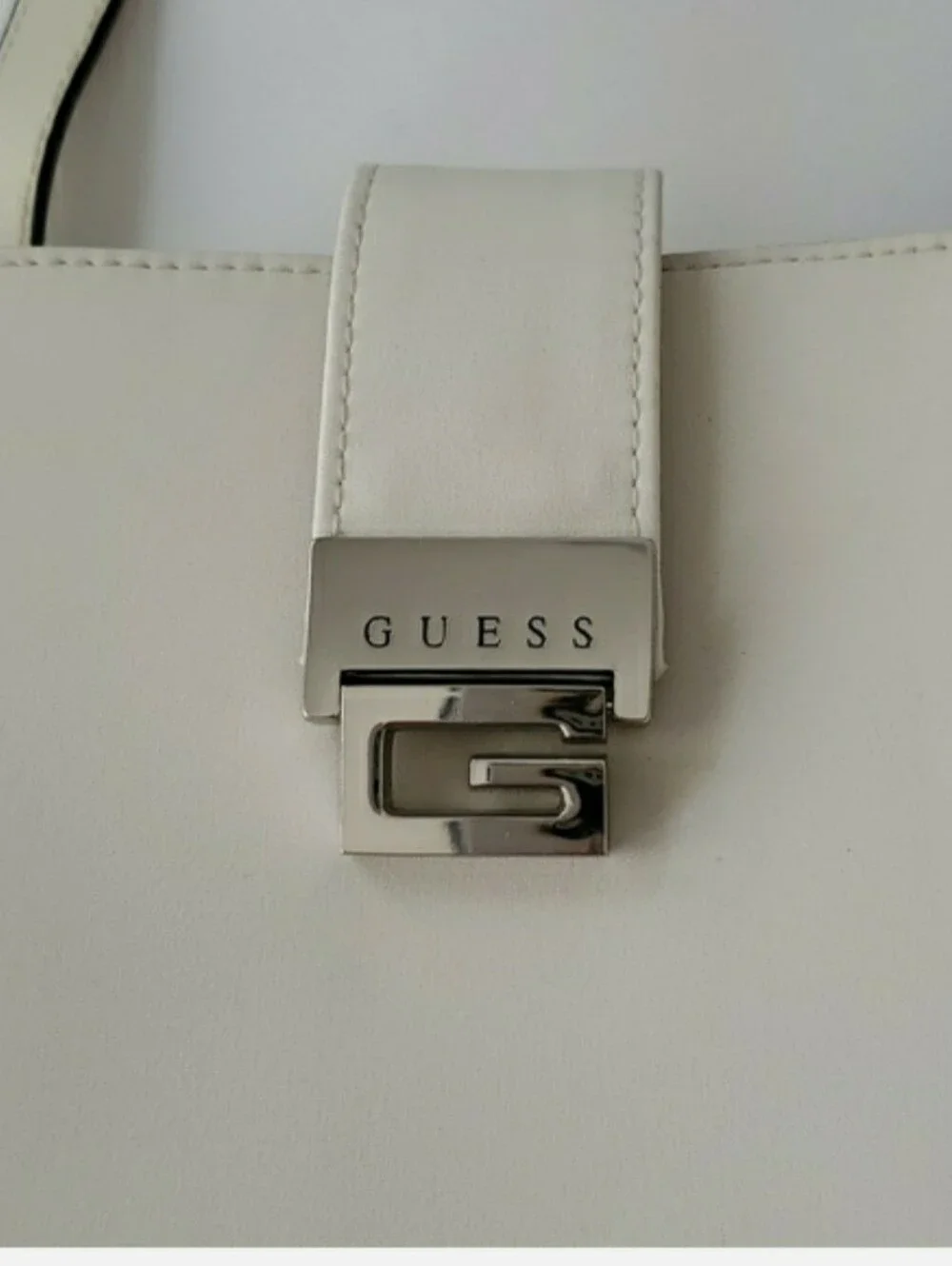 Guess Vintage Y2K Creamy Off White Shoulder Bag Purse - Picture 8 of 10